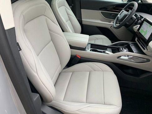 New 2026 Lincoln Nautilus Premier w/ Equipment Group 102A AWD/4WD image 18