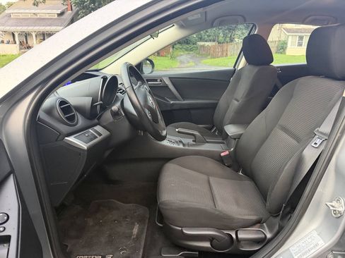 Used 2012 MAZDA MAZDA3 i Touring FWD image 15