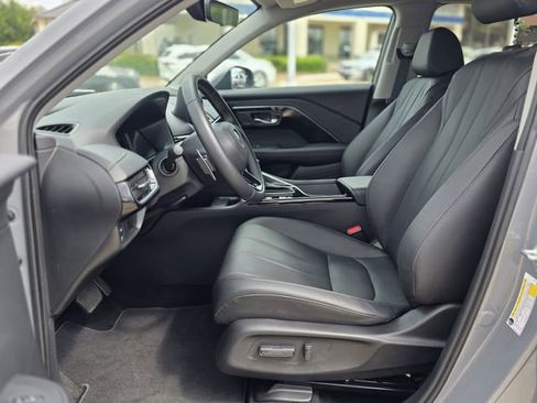 Used 2025 Acura ADX AWD image 17