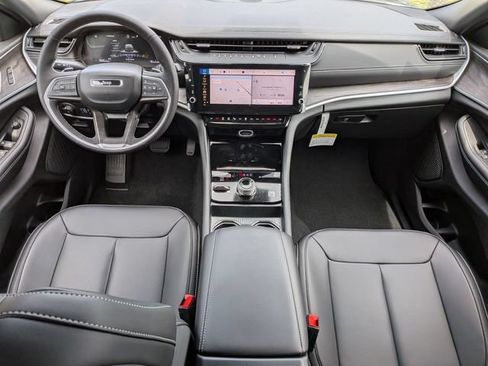 New 2026 Jeep Grand Cherokee Limited AWD/4WD image 16