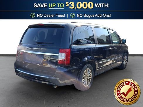 Used 2015 Chrysler Town & Country Touring-L w/ Driver Convenience Group image 5