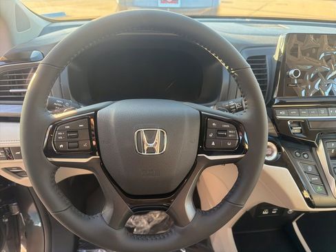New 2026 Honda Odyssey Elite image 8