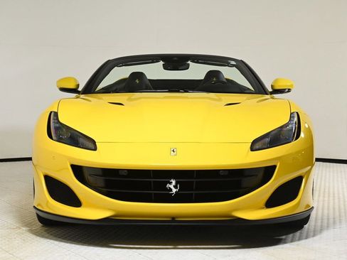 Certified 2020 Ferrari Portofino image 11