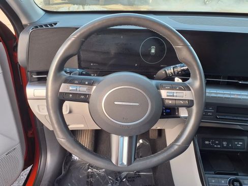 Used 2024 Hyundai Kona Limited image 8