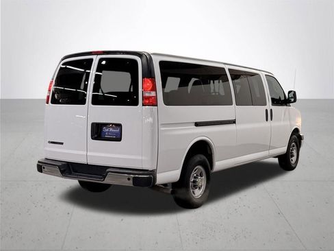 Used 2024 Chevrolet Express 3500 LT w/ LT Preferred Equipment Group RWD image 10