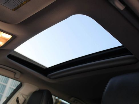 Used 2017 Toyota Avalon XLE Premium w/ Preferred Accessory Package image 29