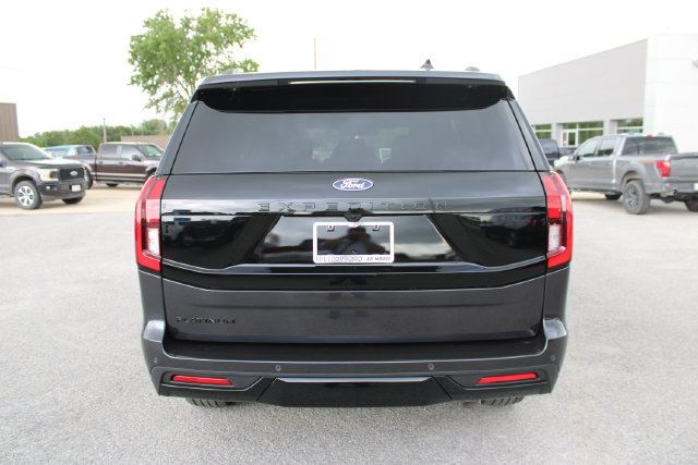 New 2027 Ford Expedition Platinum w/ Stealth Appearance Package AWD/4WD image 4