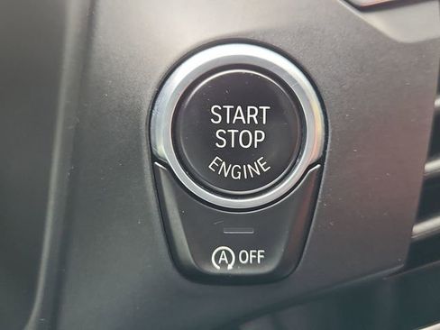 Used 2019 BMW X4 xDrive30i w/ M Sport Package image 17