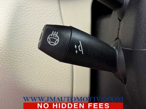 Used 2019 Mercedes-Benz C 300 4MATIC Sedan image 43