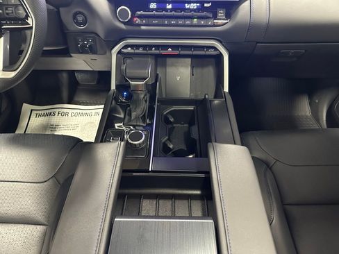 Used 2025 Toyota Tundra Platinum image 41