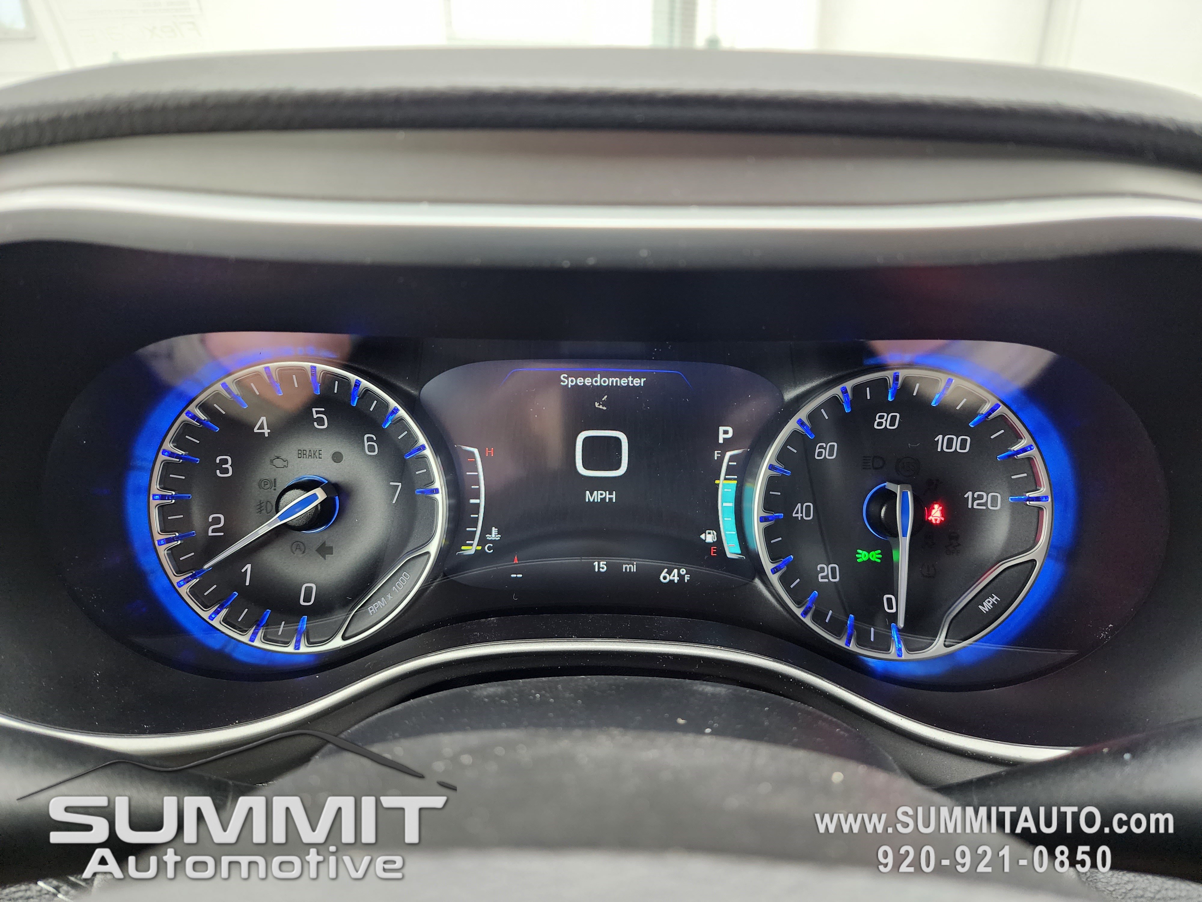 New 2027 Chrysler Pacifica Select w/ Family Tech Group AWD/4WD image 11