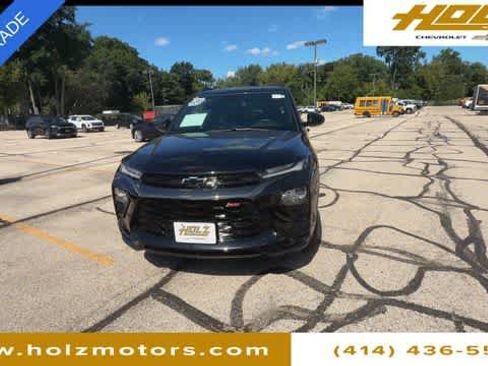 Certified 2023 Chevrolet TrailBlazer RS w/ Sun and Liftgate Package AWD/4WD image 3