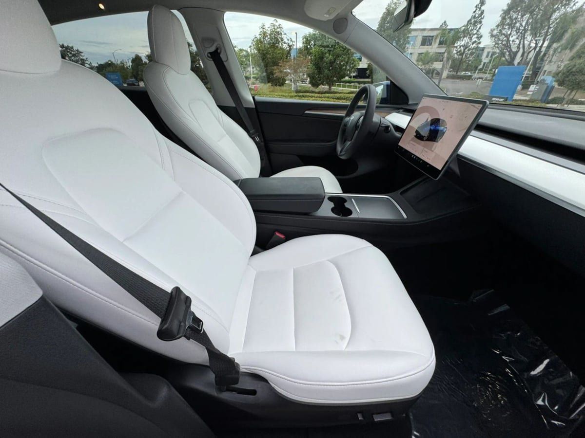 Used 2023 Tesla Model Y Long Range AWD/4WD image 16