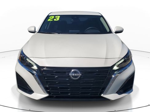 Certified 2023 Nissan Altima 2.5 SV image 2