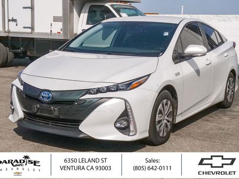 Used 2022 Toyota Prius Prime Limited FWD image 1