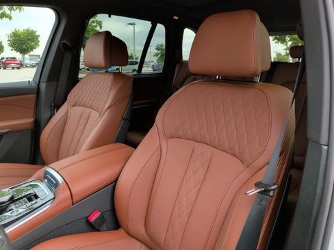 Used 2026 BMW X5 sDrive40i w/ Executive Package RWD image 27