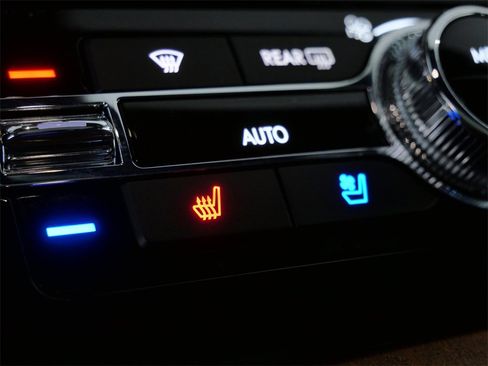 Certified 2024 Lincoln Navigator Black Label image 23