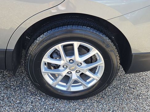 Certified 2024 Chevrolet Equinox LT AWD/4WD image 8
