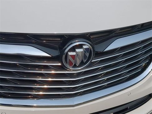 Used 2024 Buick Enclave Premium image 11