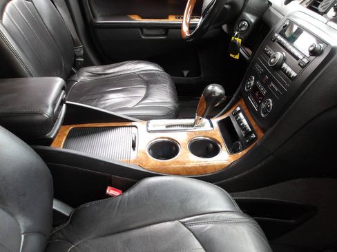 Used 2012 Buick Enclave Leather FWD image 22