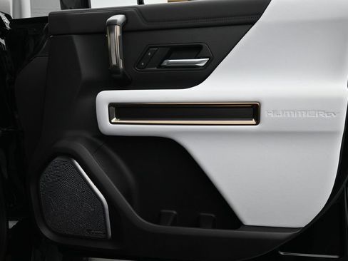 Used 2025 GMC Hummer EV 3X AWD/4WD image 27