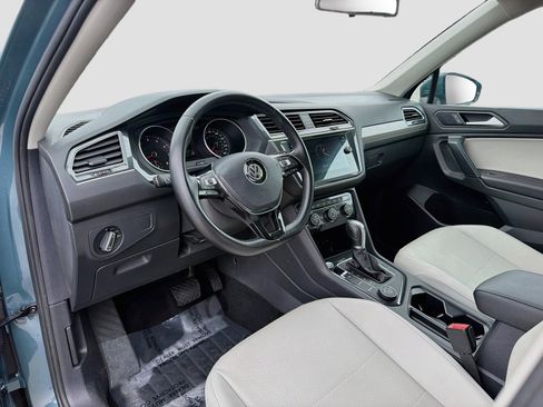 Used 2019 Volkswagen Tiguan SE w/ Panoramic Sunroof Package AWD/4WD image 25