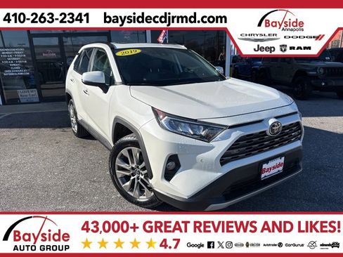 Used 2019 Toyota RAV4 Limited image 1