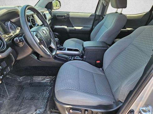 Used 2021 Toyota Tacoma SR5 RWD image 15