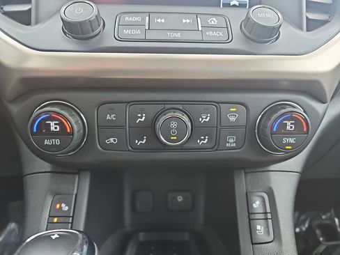 Used 2018 GMC Acadia Denali w/ Technology Package AWD/4WD image 21