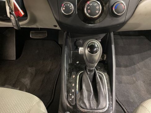 Used 2012 Kia Forte EX image 14