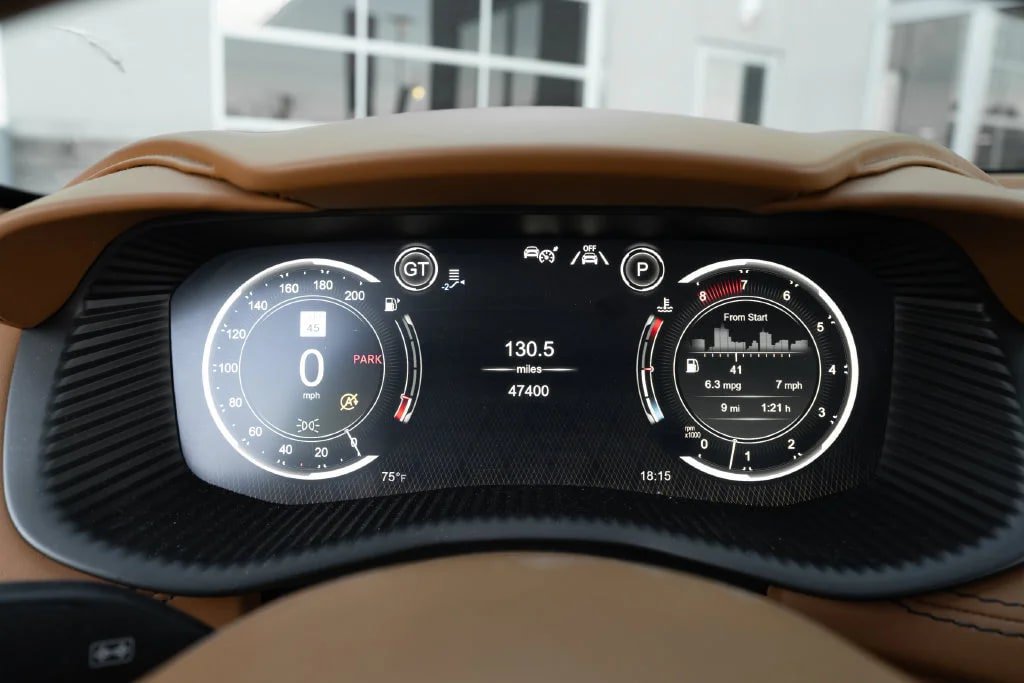 Used 2022 Aston Martin DBX AWD/4WD image 37
