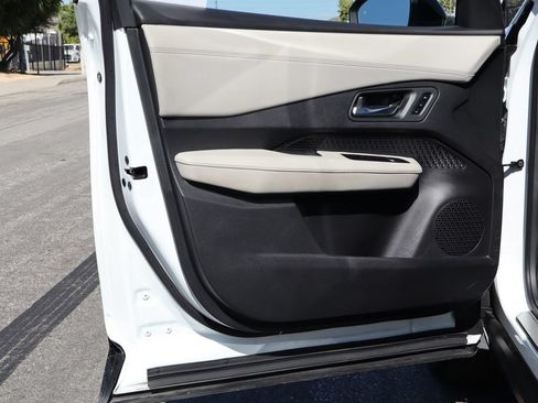 Used 2024 Nissan Ariya AWD image 18