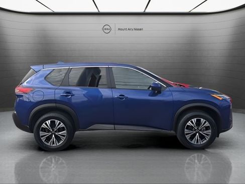Certified 2023 Nissan Rogue SV image 3