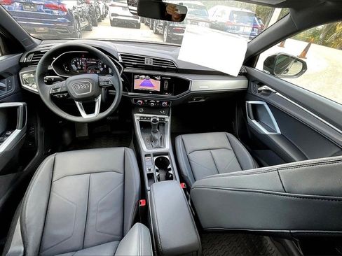 New 2025 Audi Q3 2.0T Premium image 3