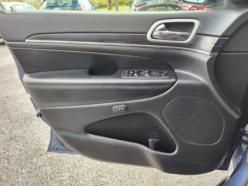 Used 2021 Jeep Grand Cherokee Limited w/ Luxury Group II image 24