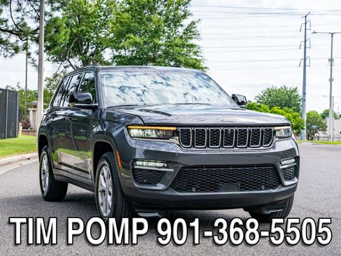 Used 2022 Jeep Grand Cherokee Limited w/ Luxury Tech Group II AWD/4WD image 3