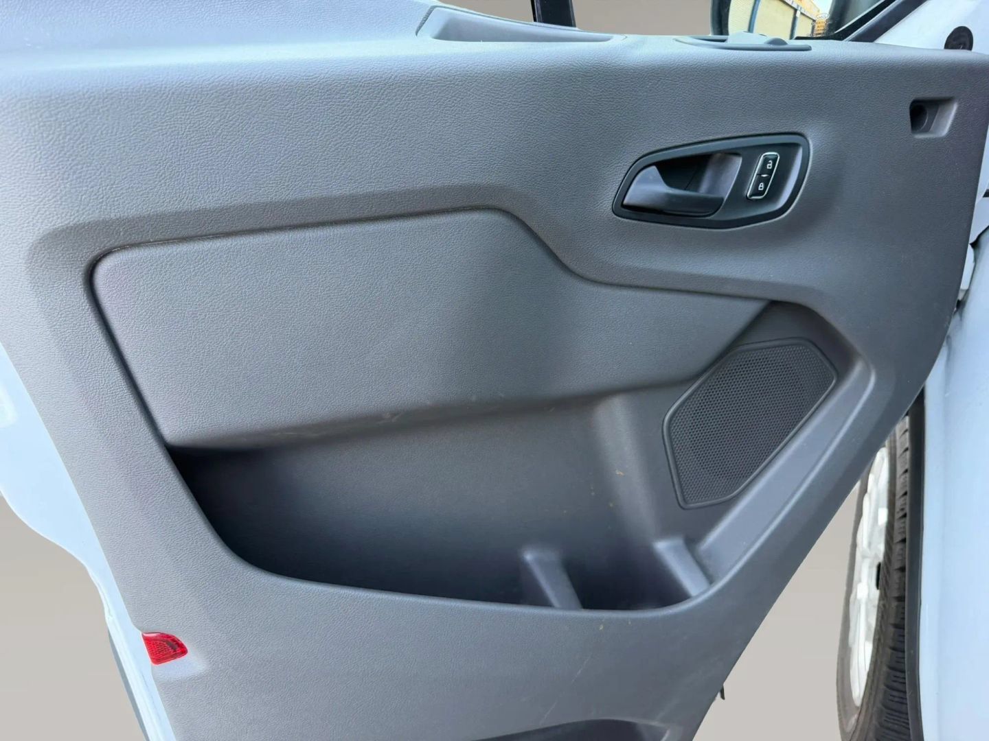 Used 2023 Ford Transit 350 XLT RWD image 9