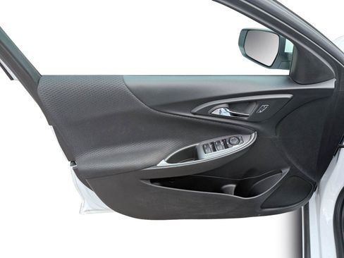 Used 2024 Chevrolet Malibu LT FWD image 9