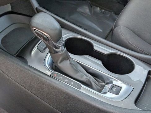 Used 2024 Chevrolet Malibu LS image 16