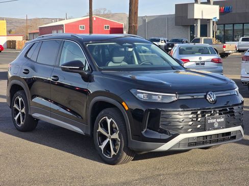 New 2026 Volkswagen Tiguan SE image 7