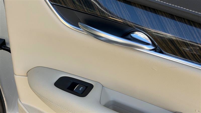 Used 2019 Cadillac XT5 FWD image 39