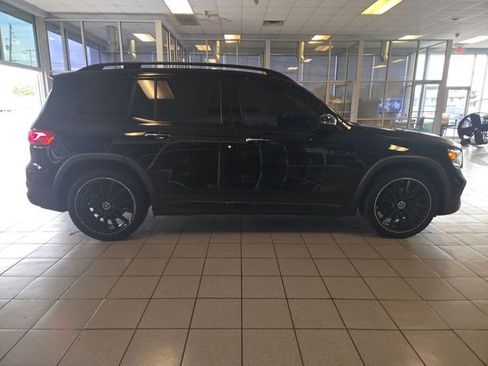 Used 2023 Mercedes-Benz GLB 250 image 9