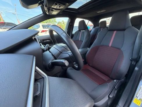 Used 2023 Toyota Corolla SE w/ SE Premium Package FWD image 10