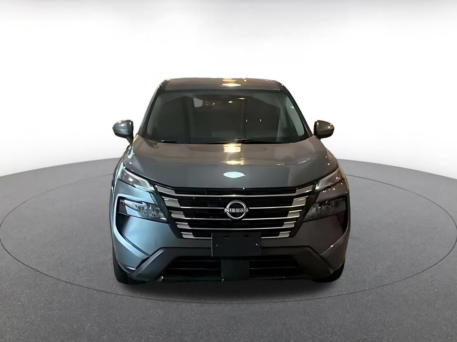 Used 2026 Nissan Rogue SV AWD/4WD image 4
