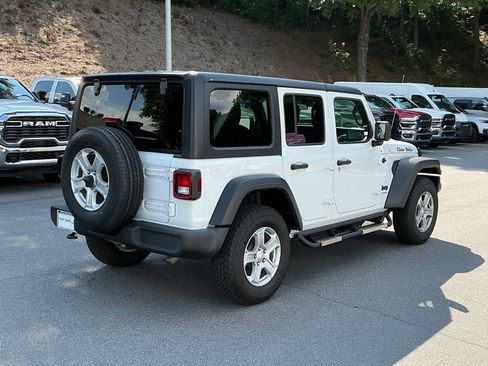Used 2023 Jeep Wrangler Unlimited Sport AWD/4WD image 5