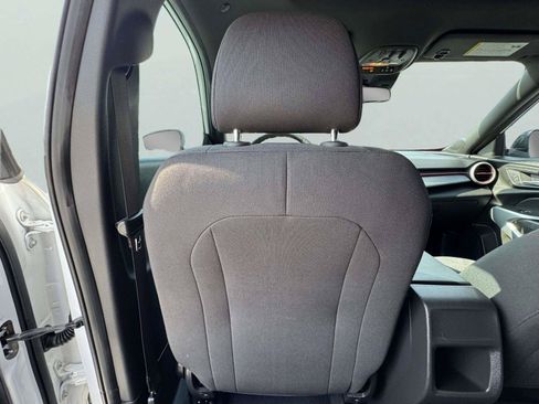 Used 2025 Chevrolet Trax RS w/ Sunroof Package FWD image 41
