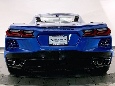 Used 2021 Chevrolet Corvette Stingray Preferred Cpe w/ Engine Appearance Package RWD image 3