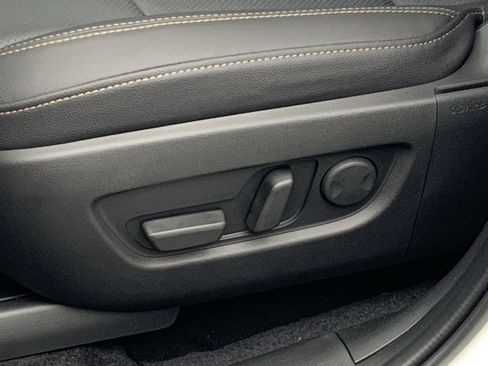 Certified 2025 MAZDA CX-70 3.3 Turbo w/ Premium Package image 10