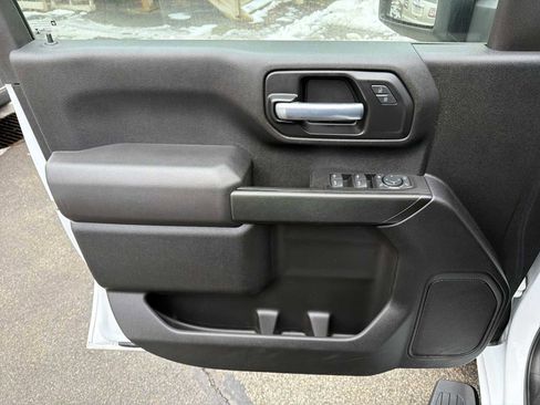 Used 2021 Chevrolet Silverado 2500 Custom w/ Custom Value Package image 21