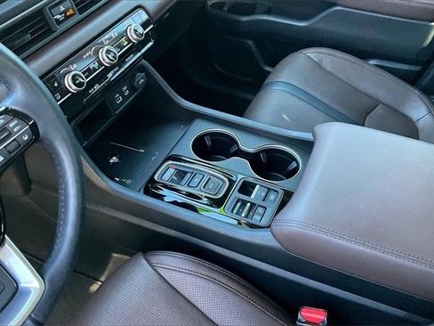 Used 2023 Honda Pilot Elite image 14